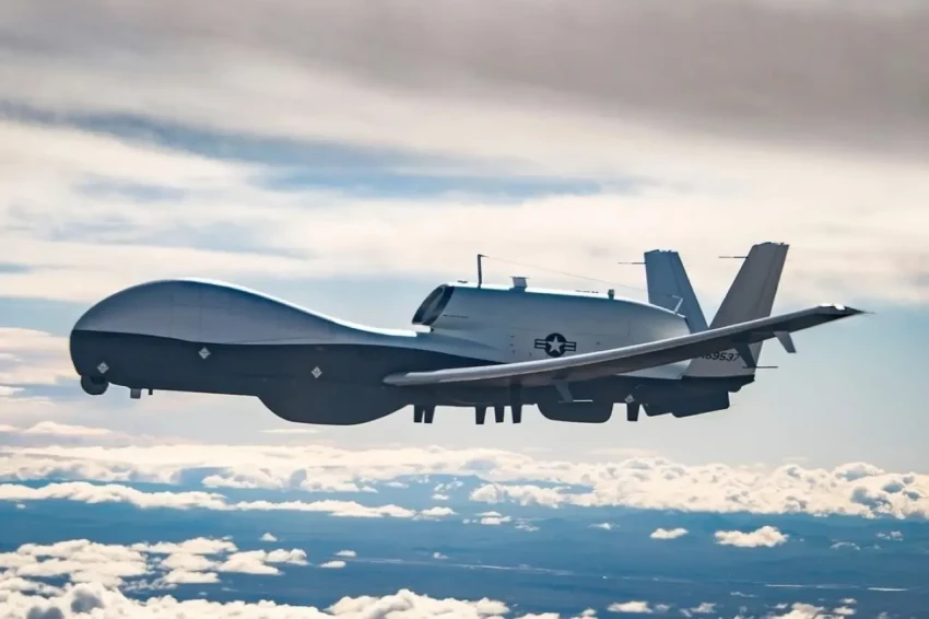 ОПК Индии разрабатывает для ВМС аналог американского дрона MQ-4C Triton