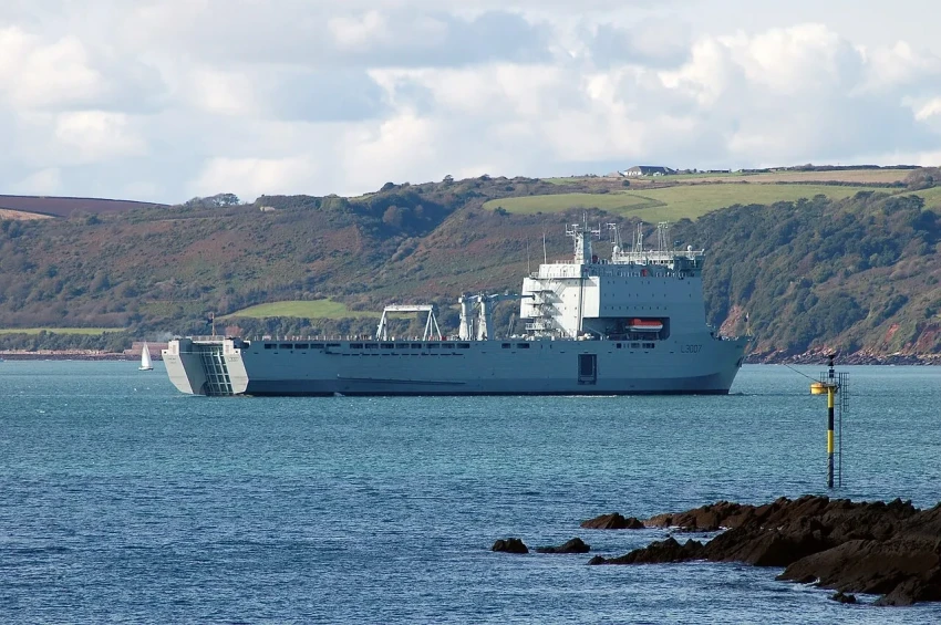 Британия поможет США «открыть» Ормуз, но только после окончания конфликта